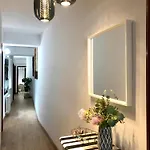 Vut Santa Lucia Apartment *