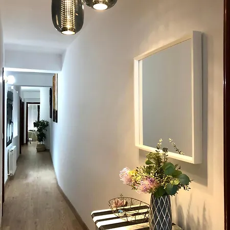 Vut Santa Lucia Apartment *