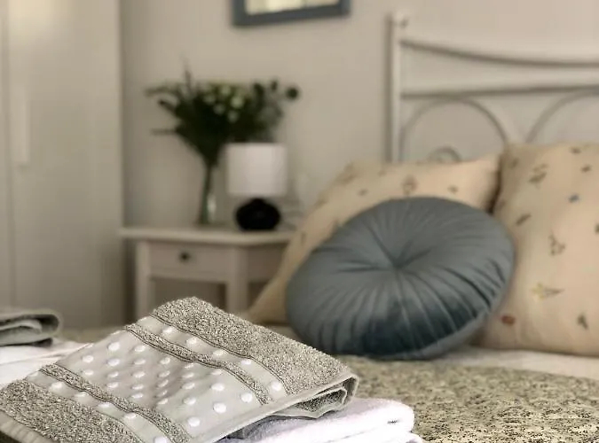 Vut Santa Lucia Appartement *